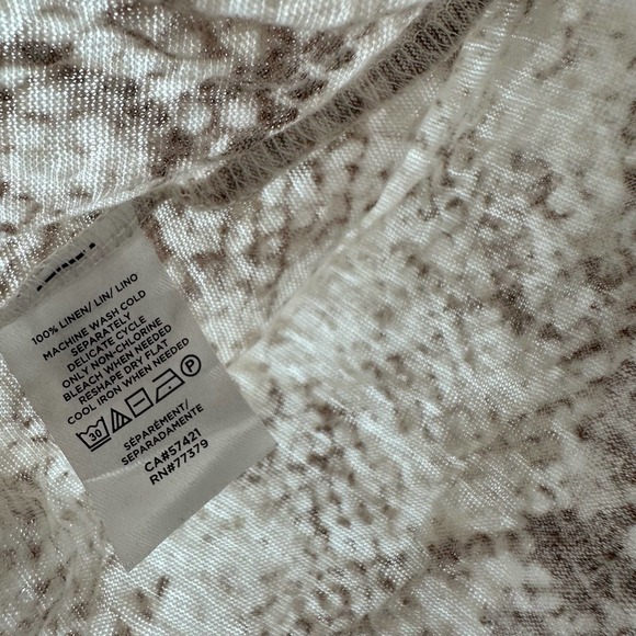 Ann Taylor size‎ Small crop short sleeve t-shirt 100% linen snakeprint pattern - Picture 4 of 4